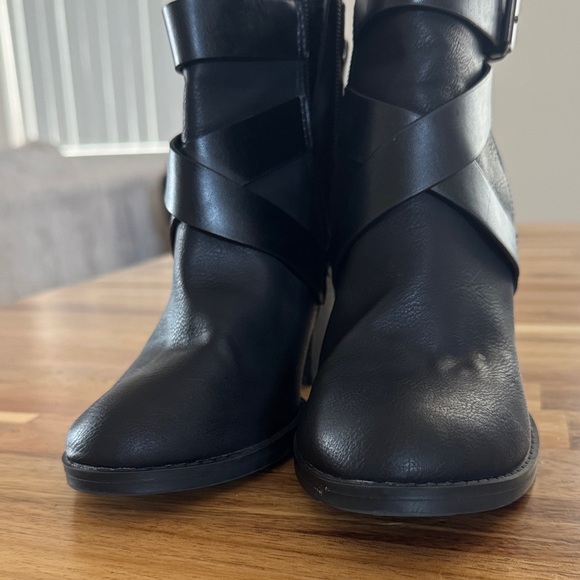 Women's Black Ankle Zip Boots size 6 - Picture 8 of 10